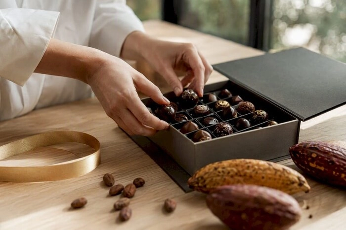 3 cokoladne poklone za valentinovo koji djeluju osobno uz bamchocolate