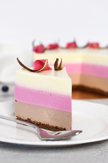 Paket Torta Trobojna