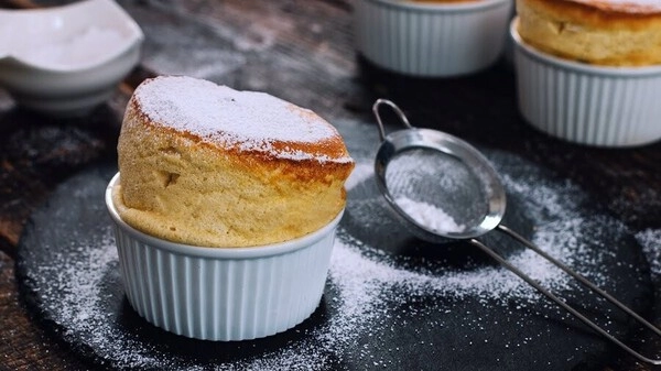 cokoladni souffle s bam bijelom cokoladom