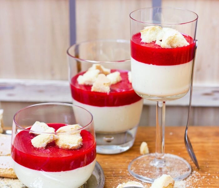 mascarpone krema s bijelom cokoladom - desert u casi