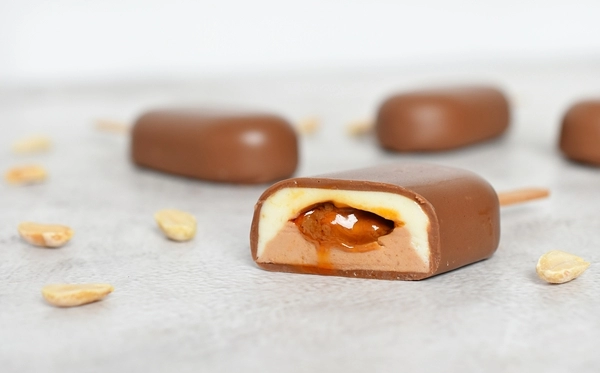 cokoladni popsicle sa slanom karamelom i kikirikijem