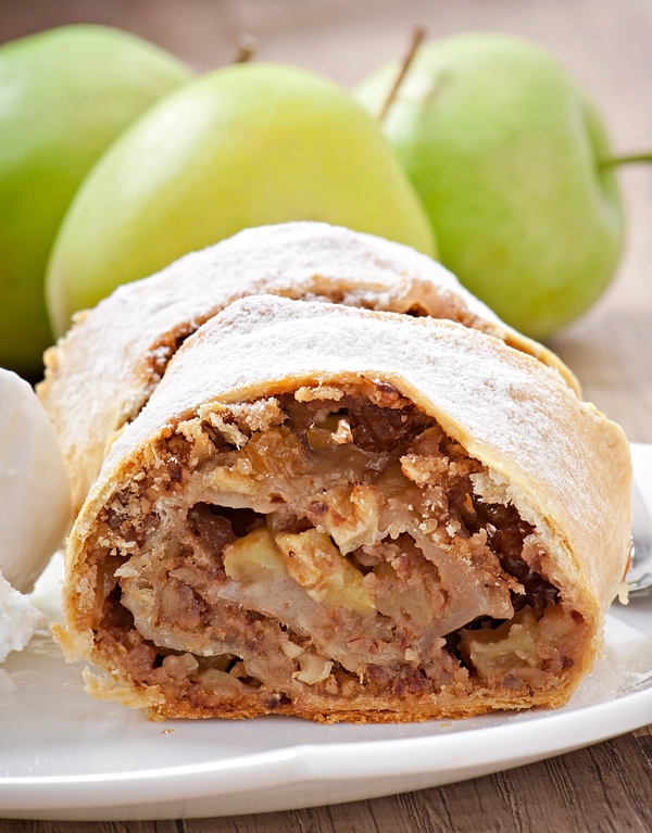 apple strudel od lisnatog tijesta