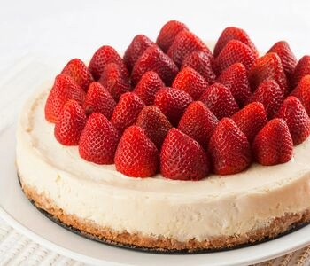 Cheesecake od jagoda bez pečenja