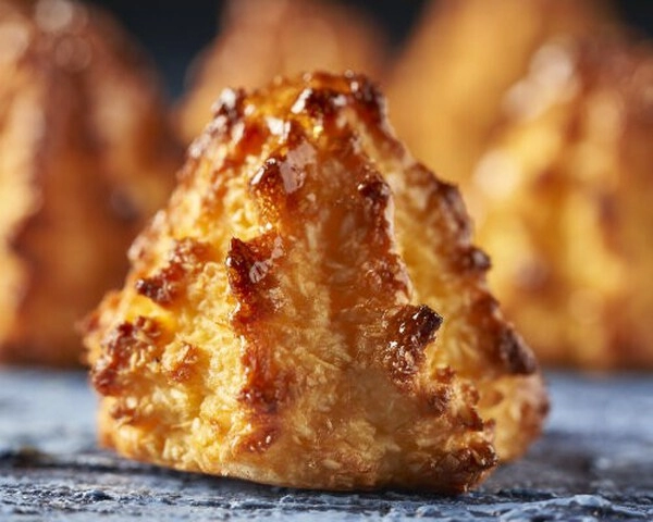 makaroni s kokosom i jagodama