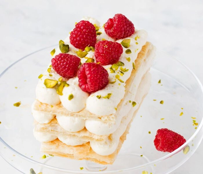 mille feuille s malinama i slanom karamelom