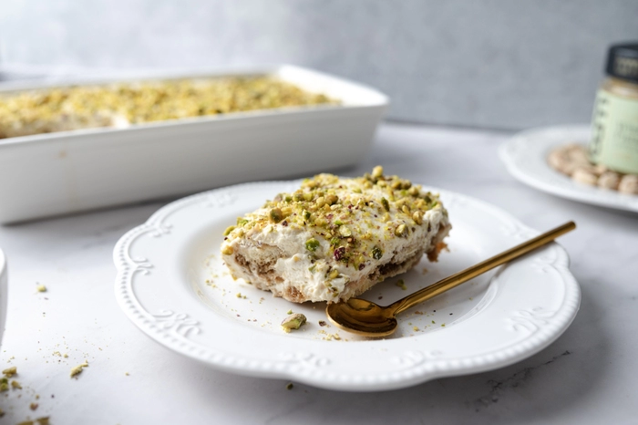tiramisu s pistacijom