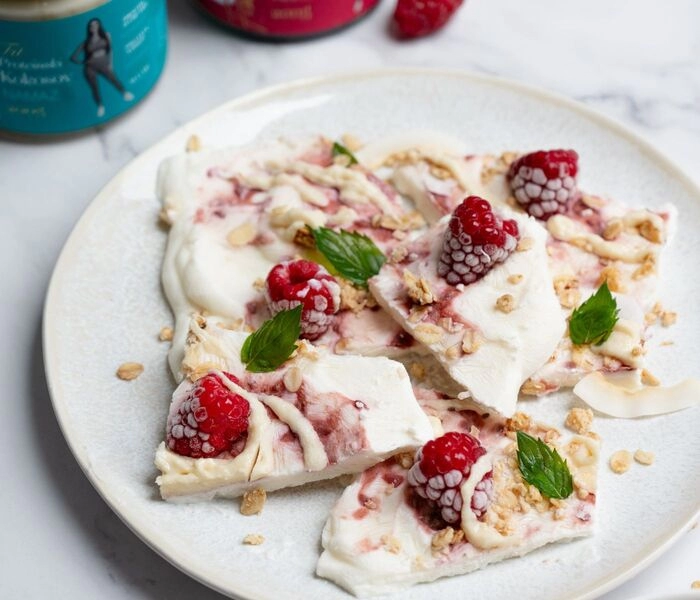 frozen jogurt plocica s dzemom od malina i namazom od kokosa
