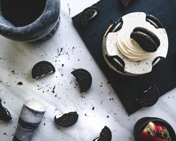 torta bez pecenja s oreo keksima