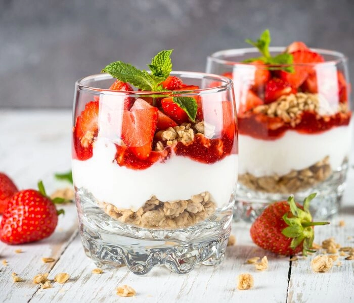 brzi mascarpone desert s jagodama
